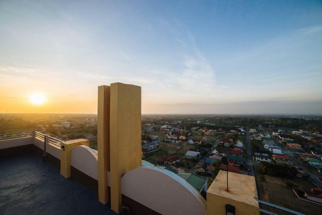 Reddoorz Premium @ Cityland Tagaytay 2 Tagaytay City Exterior foto
